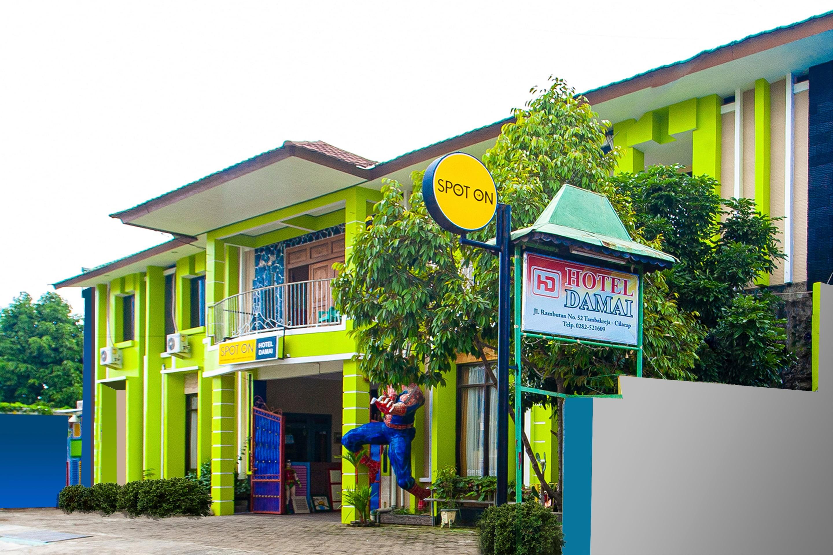 The Paragon Hotel Cilacap Redpartner Eksteriør billede