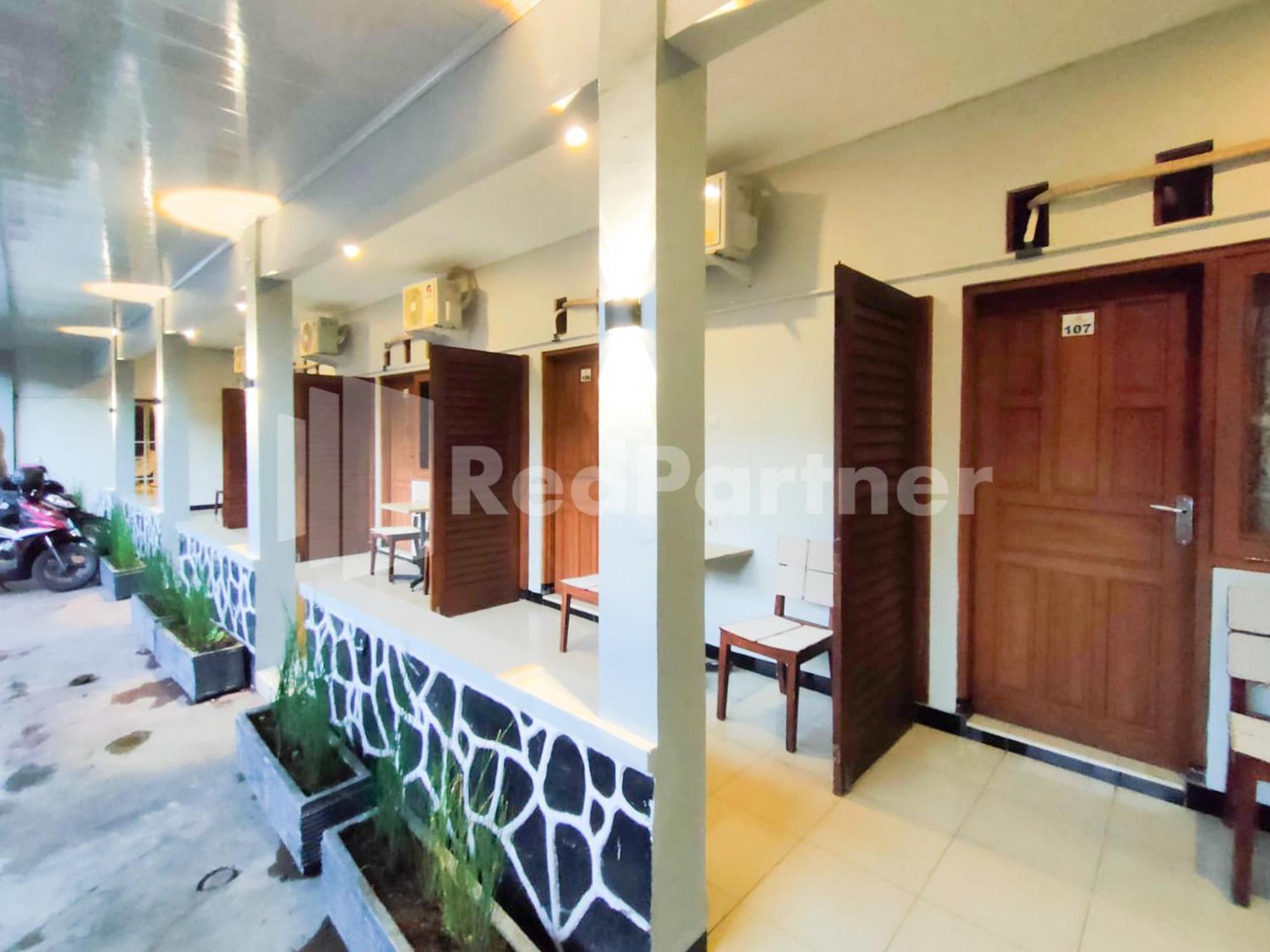 The Paragon Hotel Cilacap Redpartner Eksteriør billede